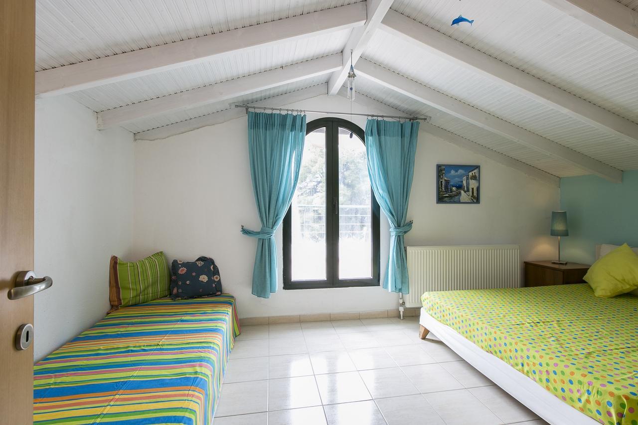 Blue Crab, Beachfront House In Kalandra #Feelslikehome ハニオティス エクステリア 写真